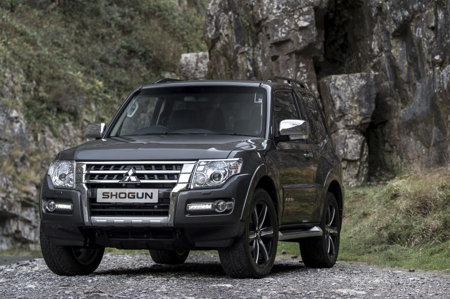  Mitsubishi Shogun SWB Barbarian 2015 года  (фото 12 из 22)